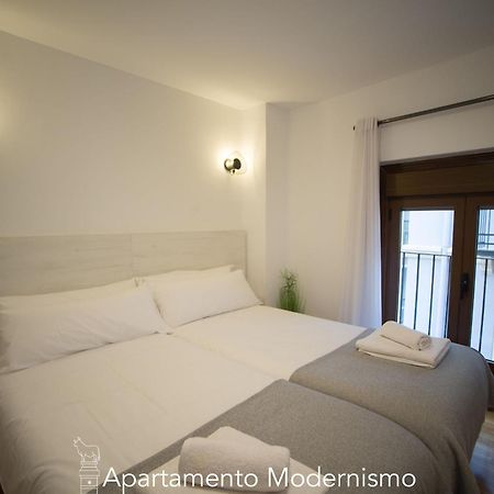 Apartamentos Plaza Del Torico Teruel Eksteriør billede