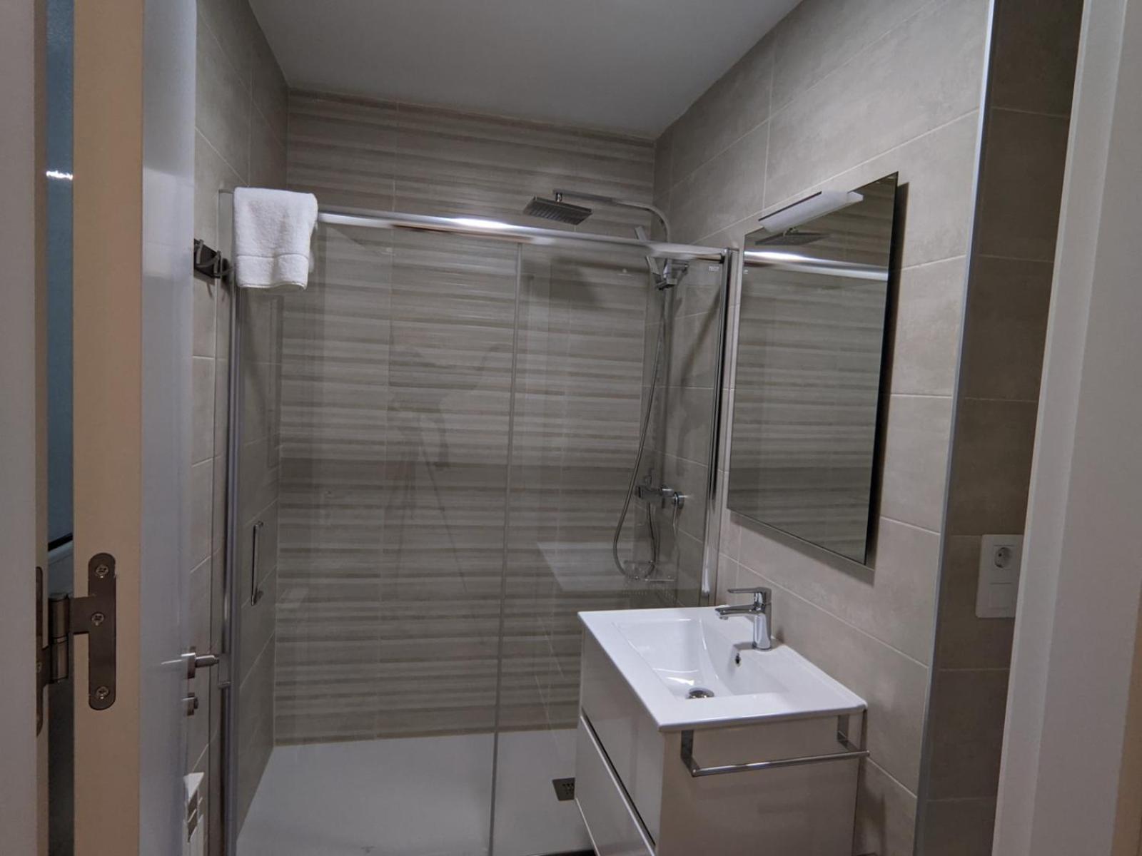 Apartamentos Plaza Del Torico Teruel Eksteriør billede
