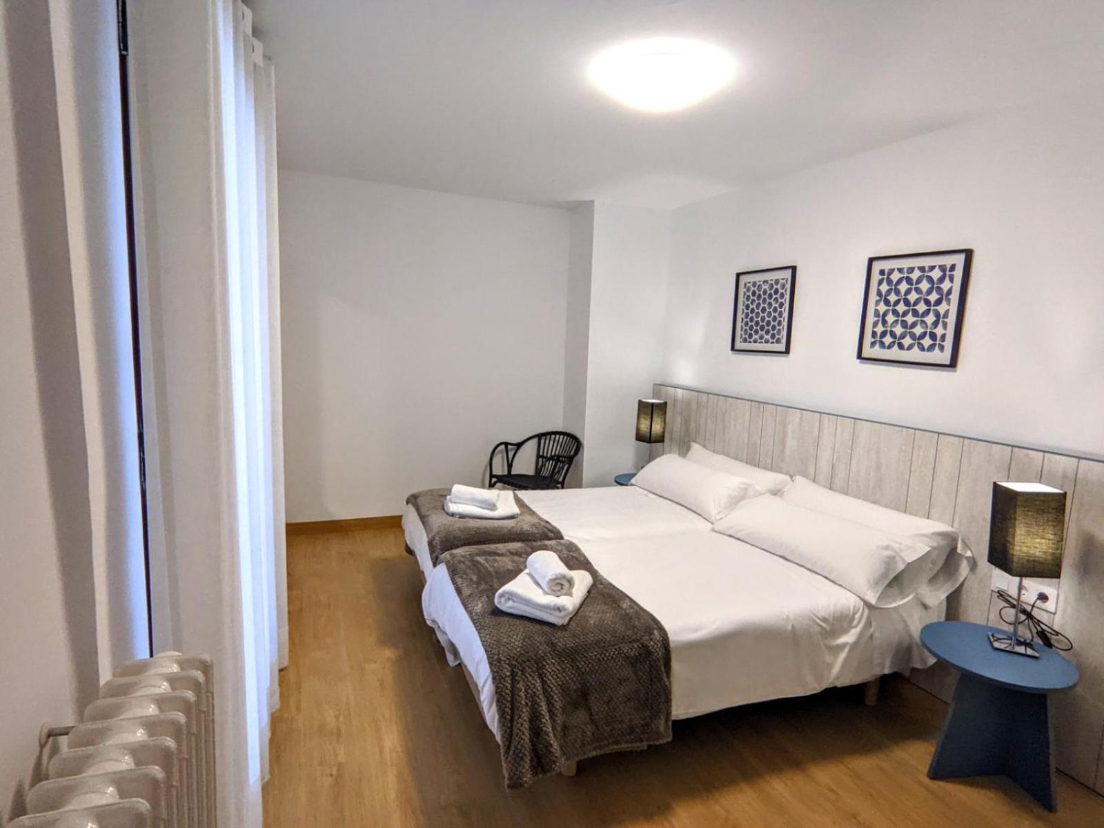 Apartamentos Plaza Del Torico Teruel Eksteriør billede