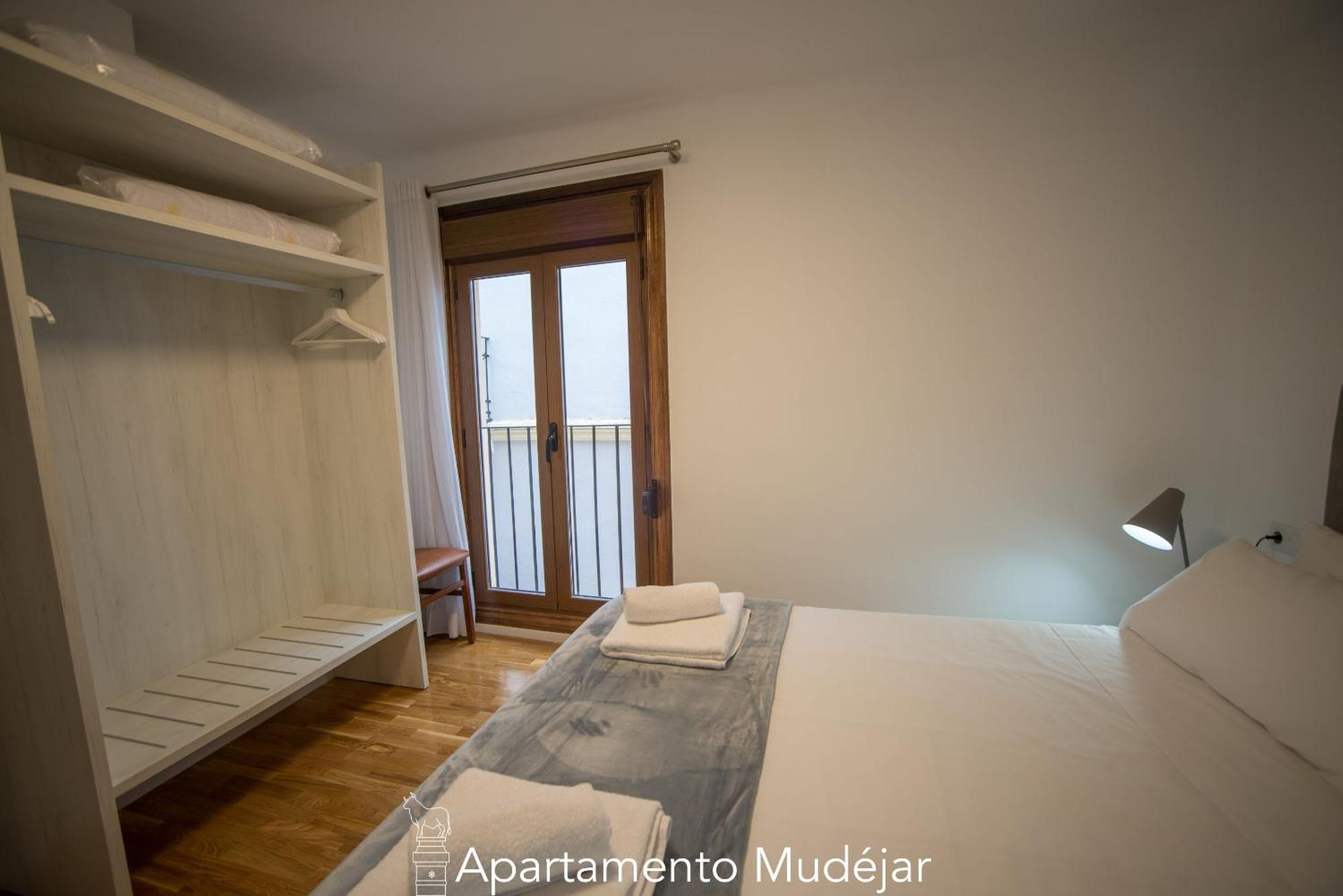 Apartamentos Plaza Del Torico Teruel Værelse billede