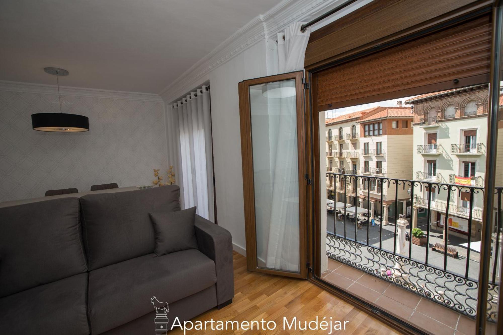 Apartamentos Plaza Del Torico Teruel Eksteriør billede