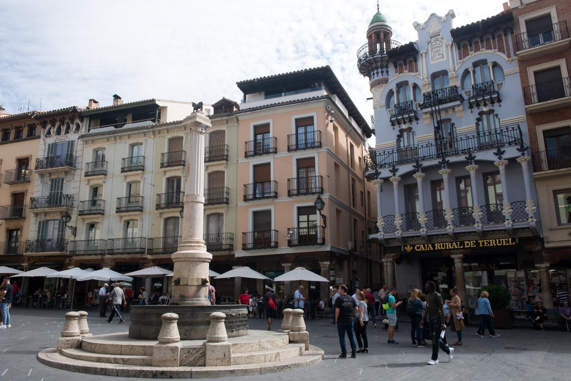 Apartamentos Plaza Del Torico Teruel Eksteriør billede