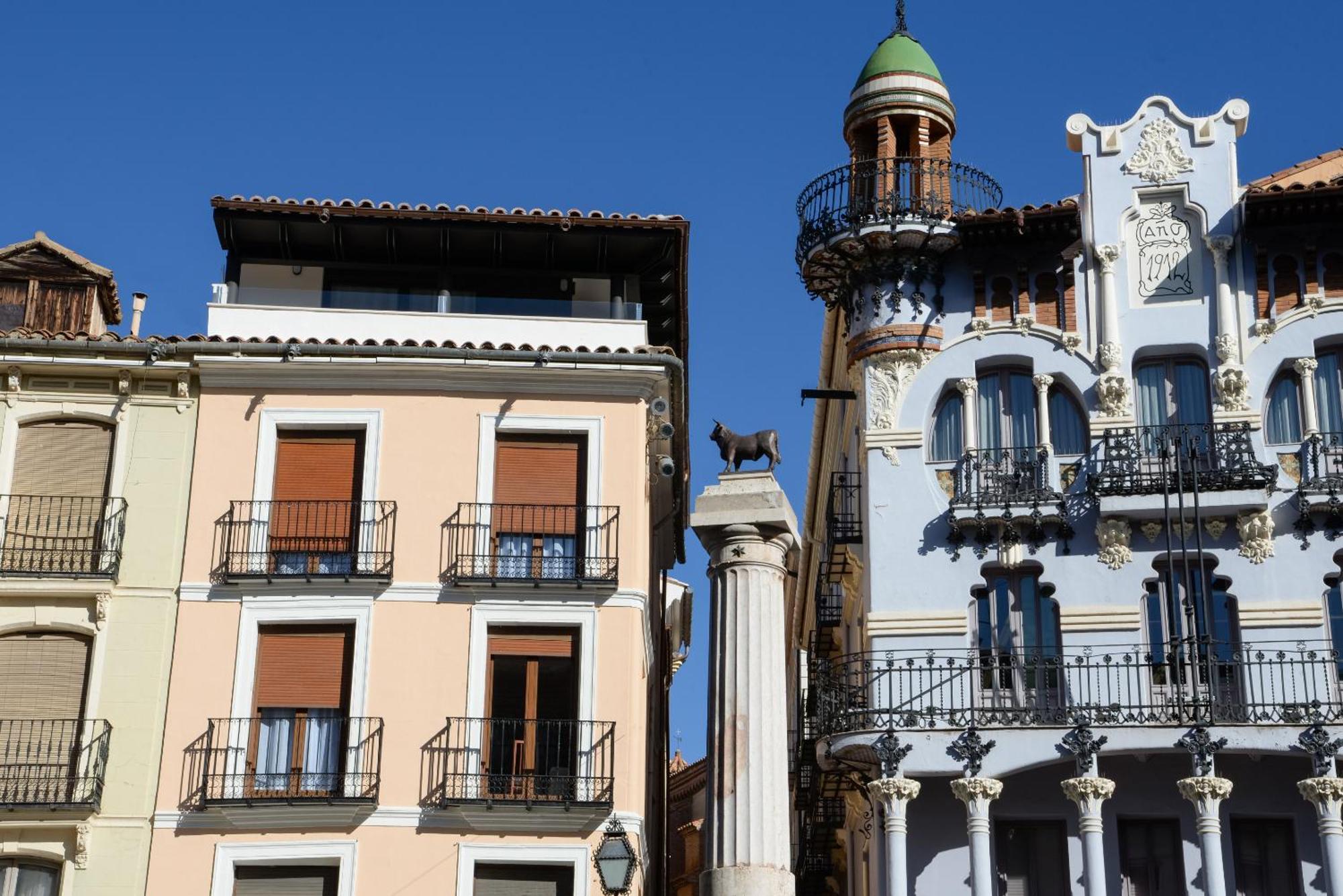 Apartamentos Plaza Del Torico Teruel Eksteriør billede